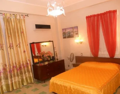 Renta de apartamento completo en la calle Galiano, cerca de malecón. Centro Habana