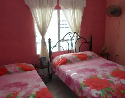 Hostal La Caridad Room 2