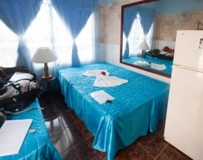 Hostal Kiki, Habitación planta alta