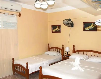 Hostal Mirella e Iván, Room 1