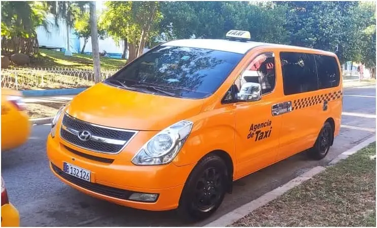 Santiago de Cuba, 90100, Cuba. Las capacidades oscilarán entre 1 y 10 personas, los precios variarán de acuerdo a la distancia y el tipo de servicio que usted requiera. . Reservas online, Taxi Santiago de Cuba.